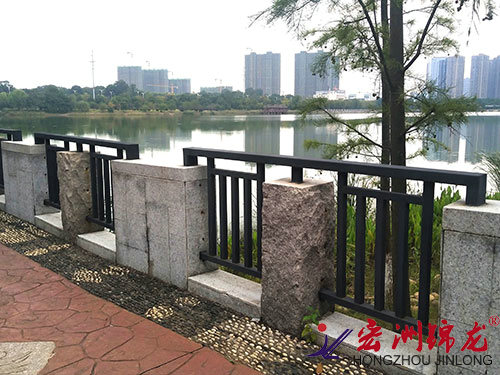 長(zhǎng)沙斑馬湖鋅鋼護(hù)欄工程項(xiàng)目