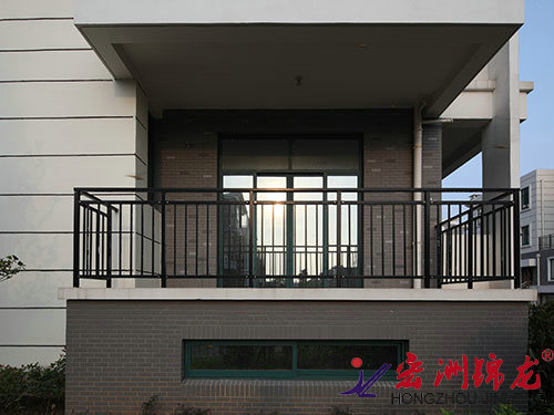 鋅鋼陽臺護(hù)欄實(shí)拍四