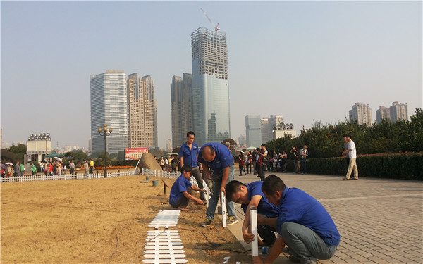 宏洲錦龍在長沙橘子洲頭的護欄工程案例