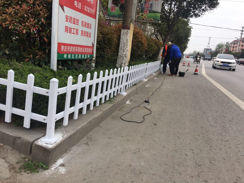 鋅鋼草坪護(hù)欄安裝準(zhǔn)備及注意事項(xiàng)