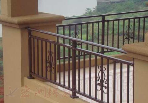 熱鍍鋅護(hù)欄的優(yōu)點介紹