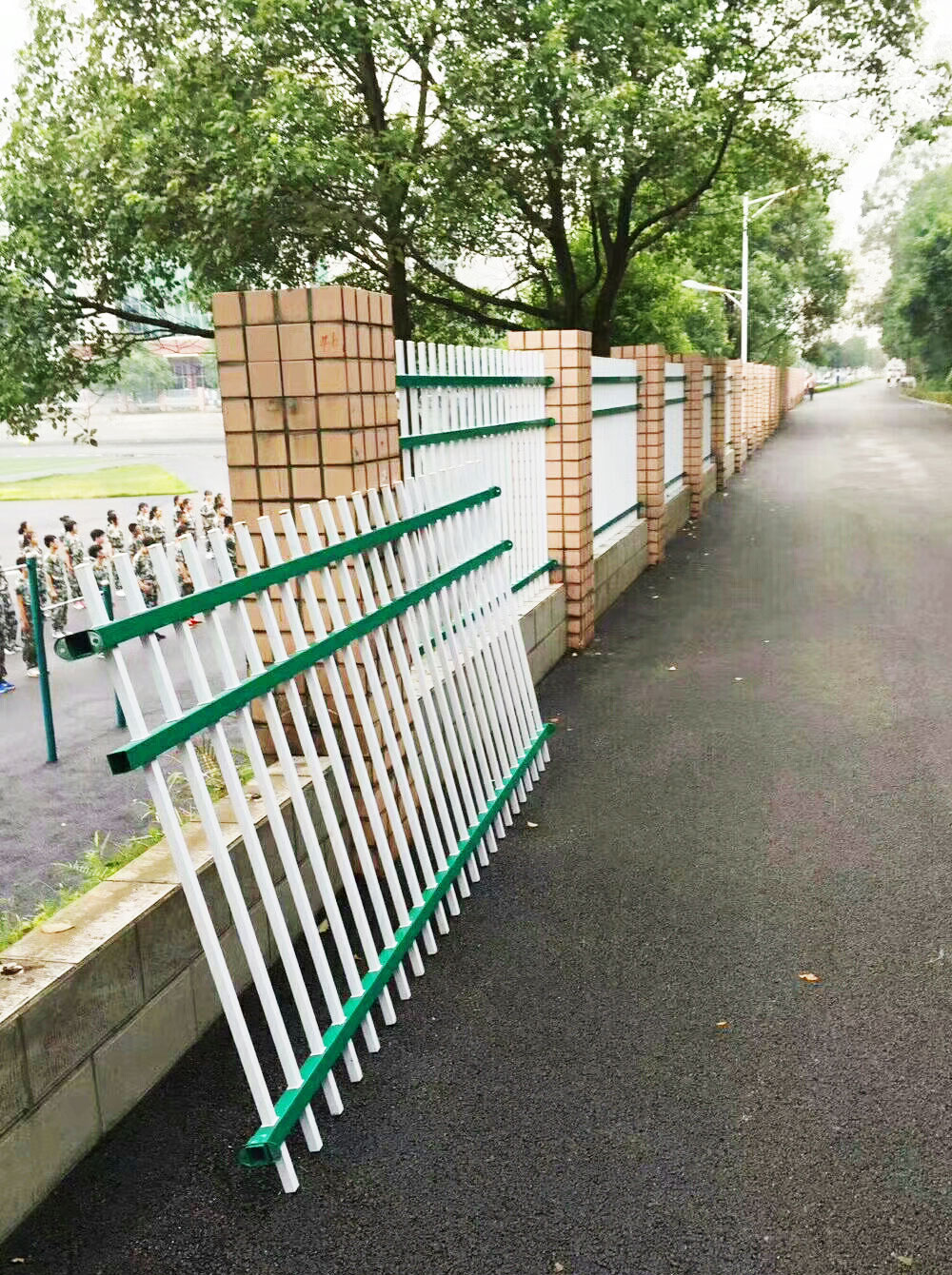 湖南學(xué)校園區(qū)鋅鋼護(hù)欄圍欄