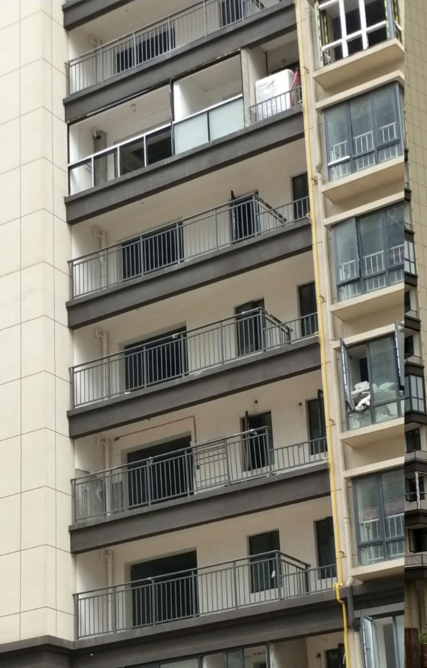 常德市工程鋅鋼陽(yáng)臺(tái)護(hù)欄實(shí)拍