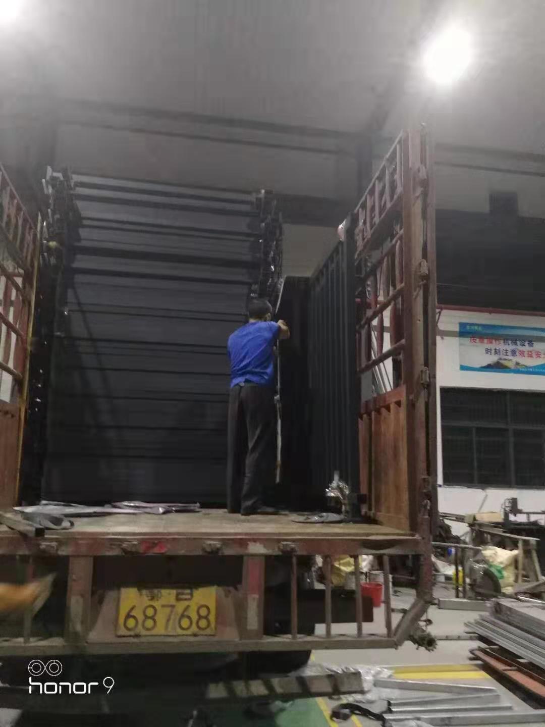 護(hù)欄型材廠家價格