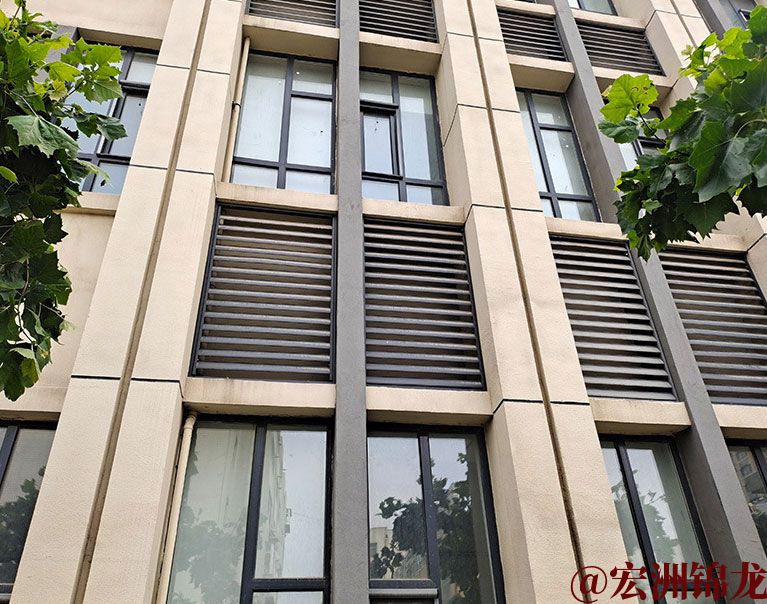 辦公樓鋅鋼百葉窗